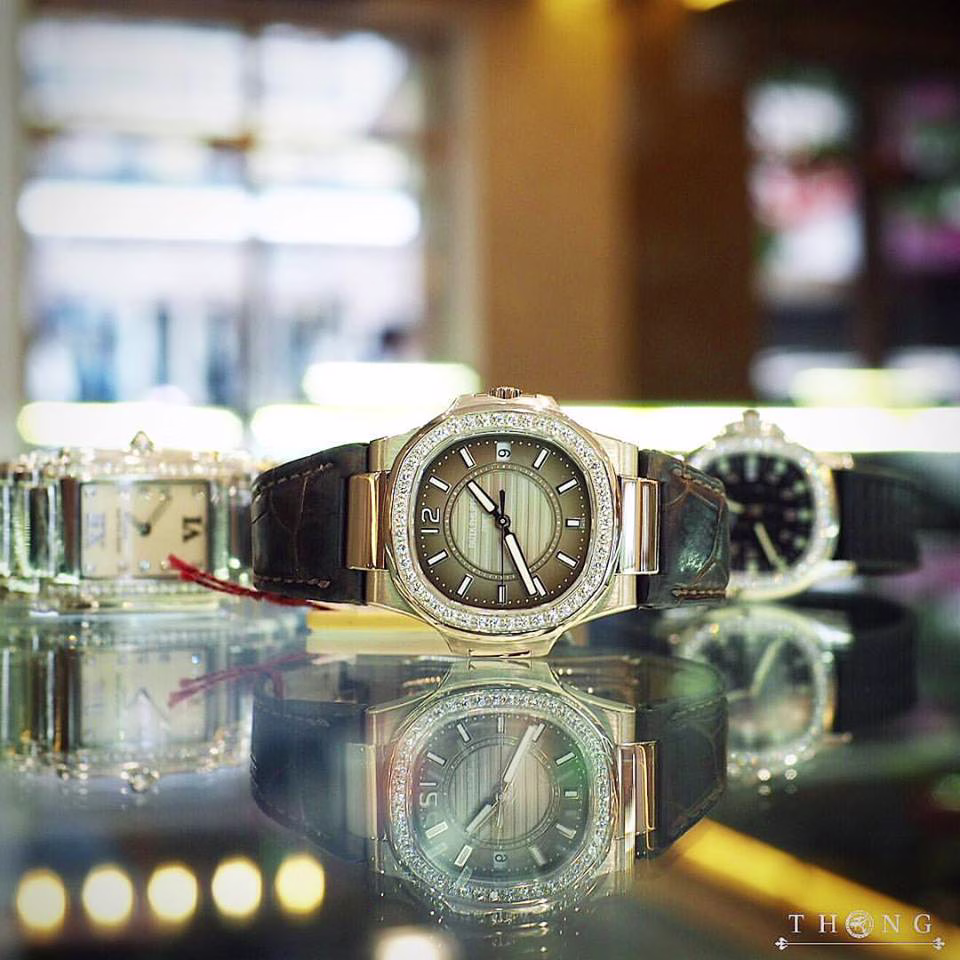 Patek Philippe 7010G-010