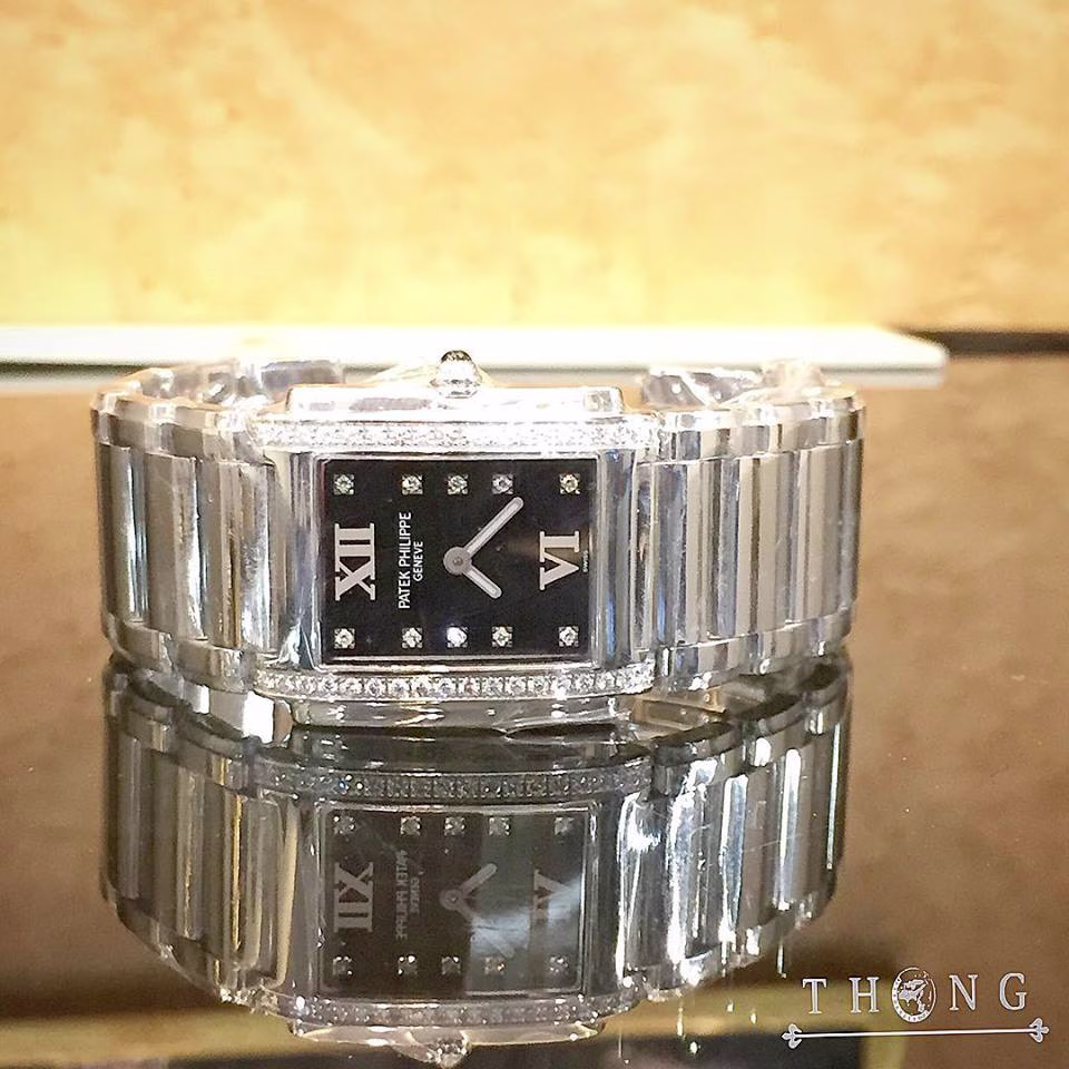 Patek Philippe 4910/1A