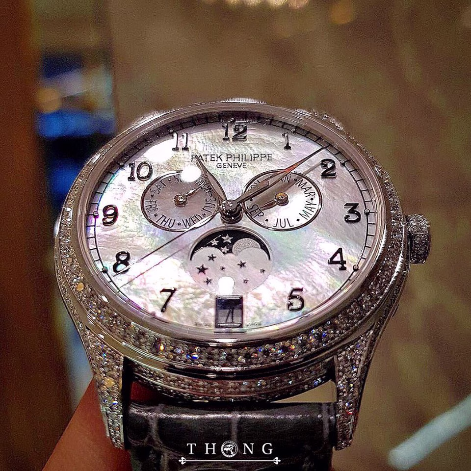 Patek Philippe 4948g-010 White MOP.