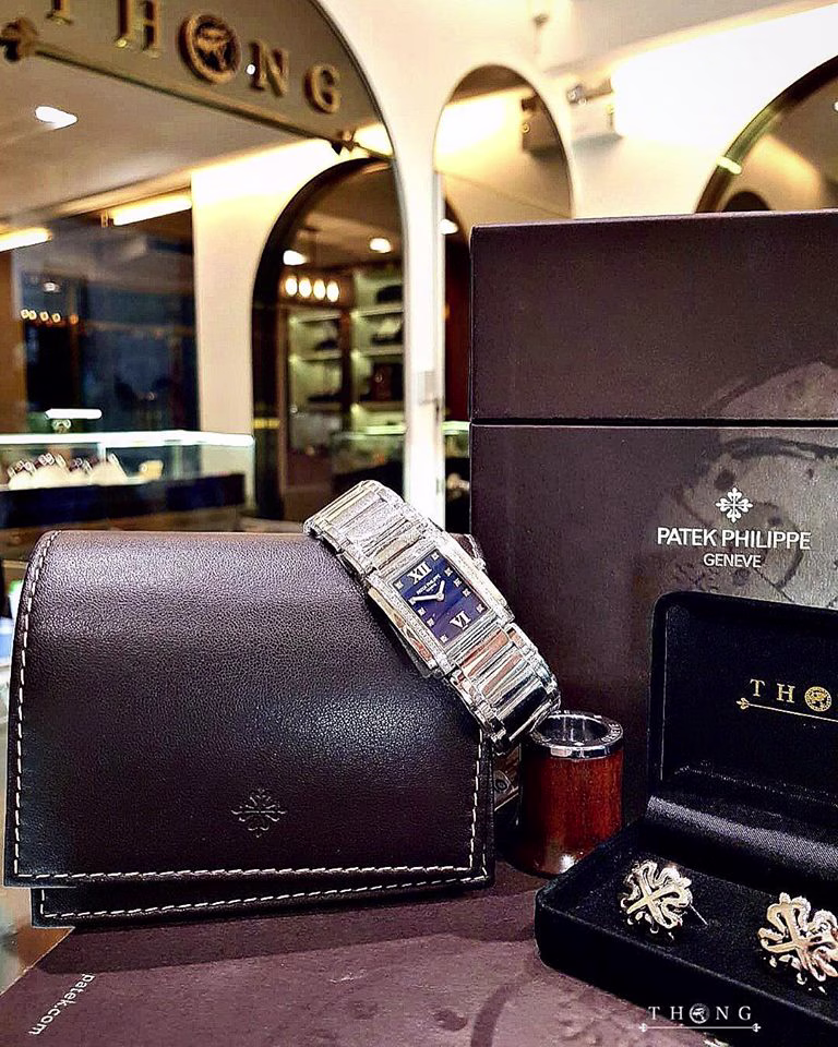 Patek Philippe 4910/10A-012