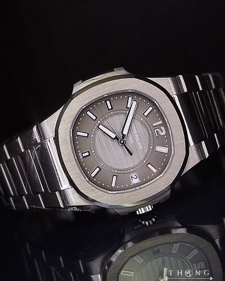 Patek Philippe 7011/1G