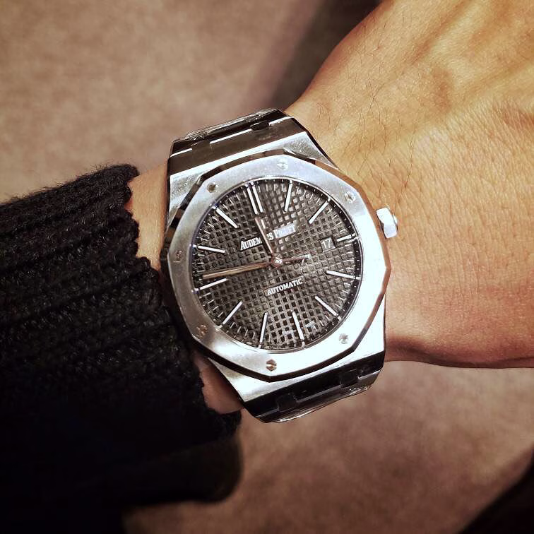 Audemars Piguet 15400ST grey