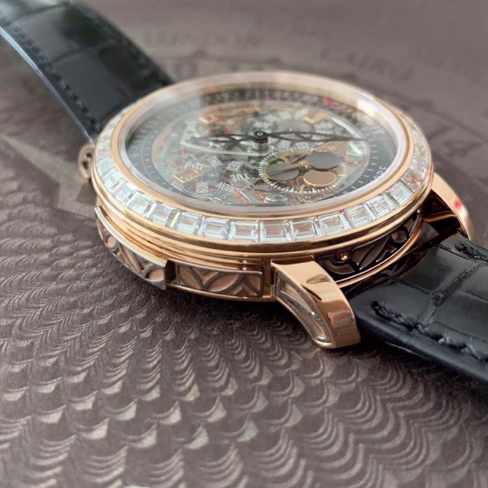 Patek Philippe 5304R -001 Diamond Baguette - Image 4