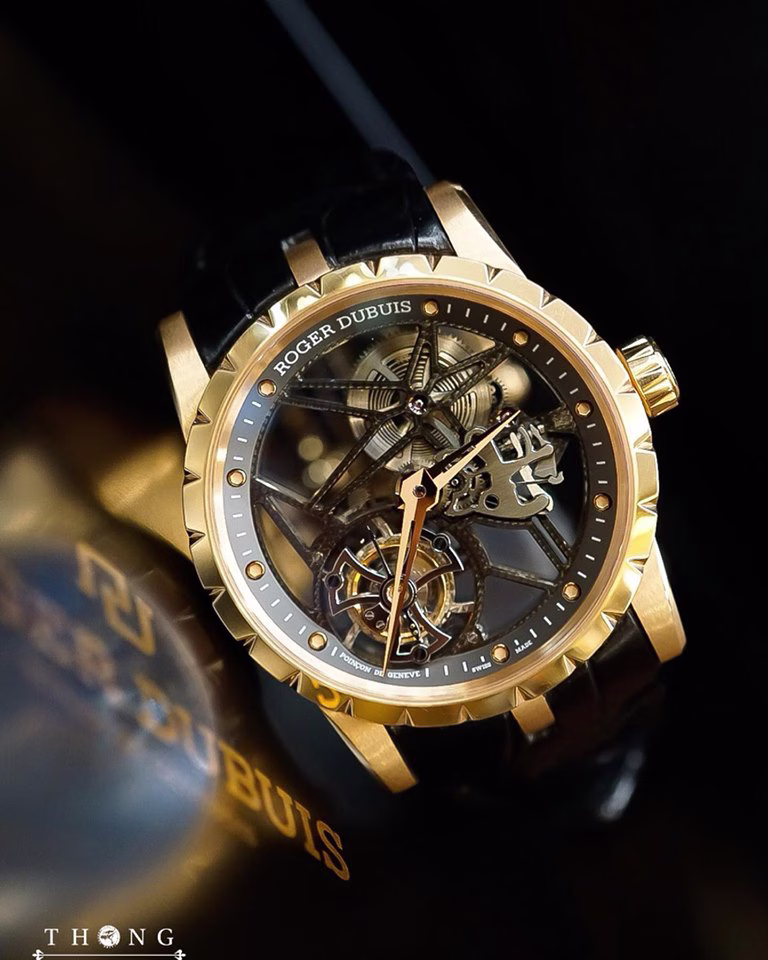 Roger Dubuis Excalibur Skeleton Flying Tourbillon - Image 4