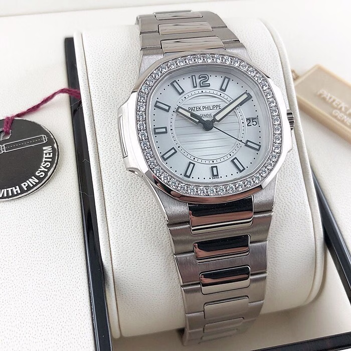Patek Philippe 7010/1g-001