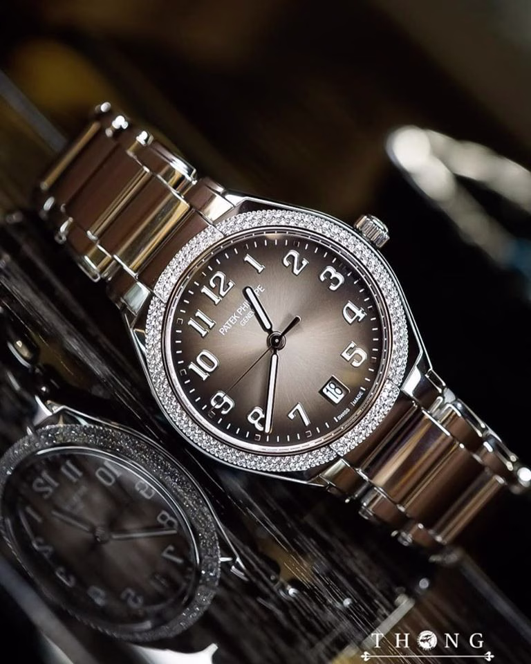 Patek Philippe 7300/1200A