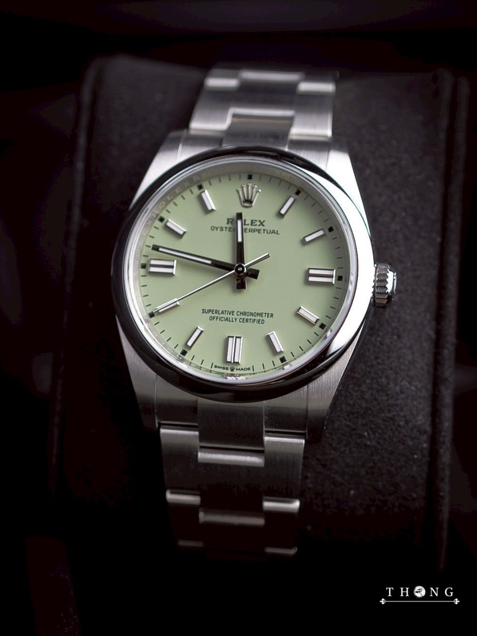 Rolex Oyster Perpetual 36 126000-0011 Pistachio Green - Image 2