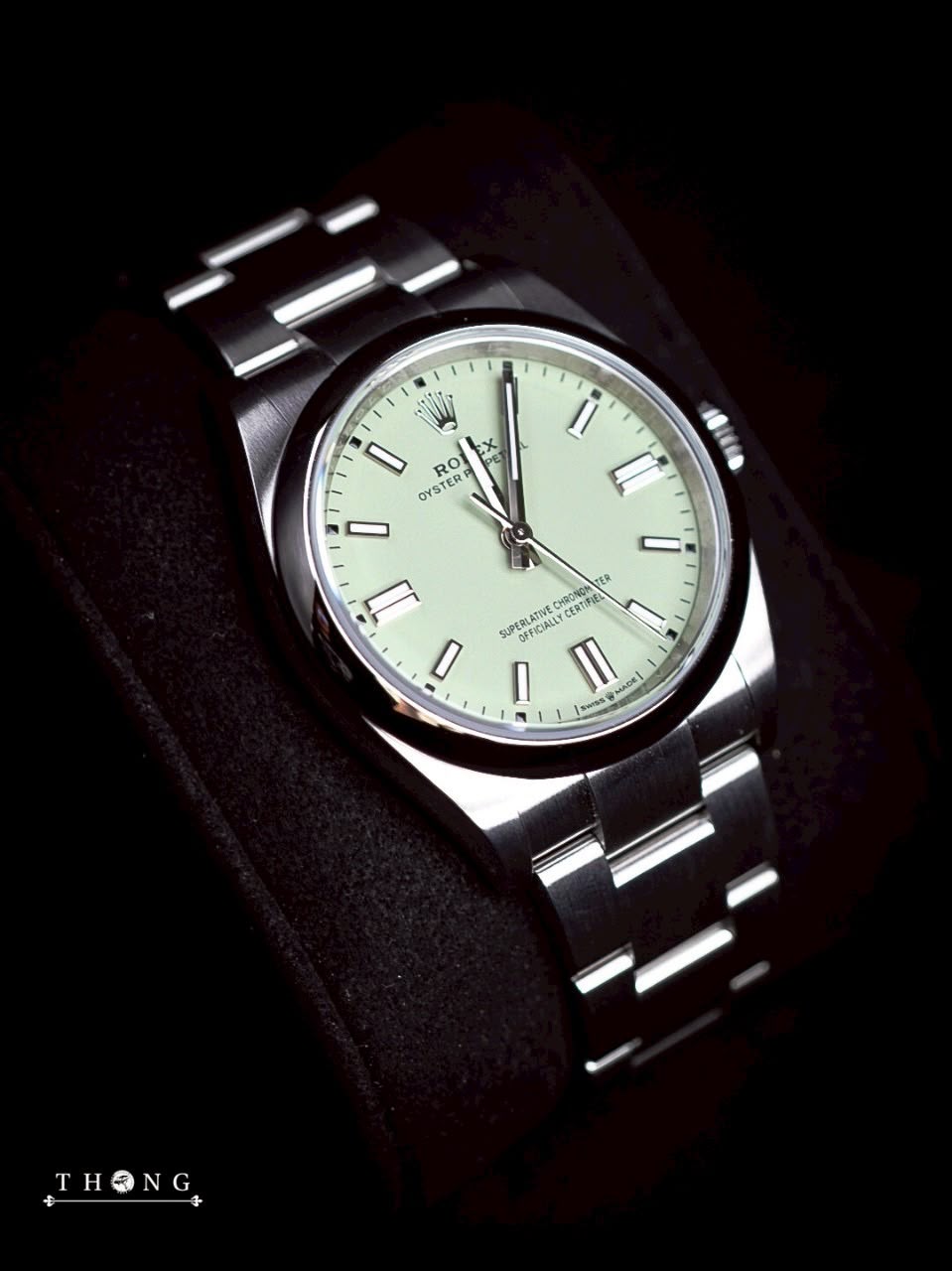 Rolex Oyster Perpetual 36 126000-0011 Pistachio Green - Image 3