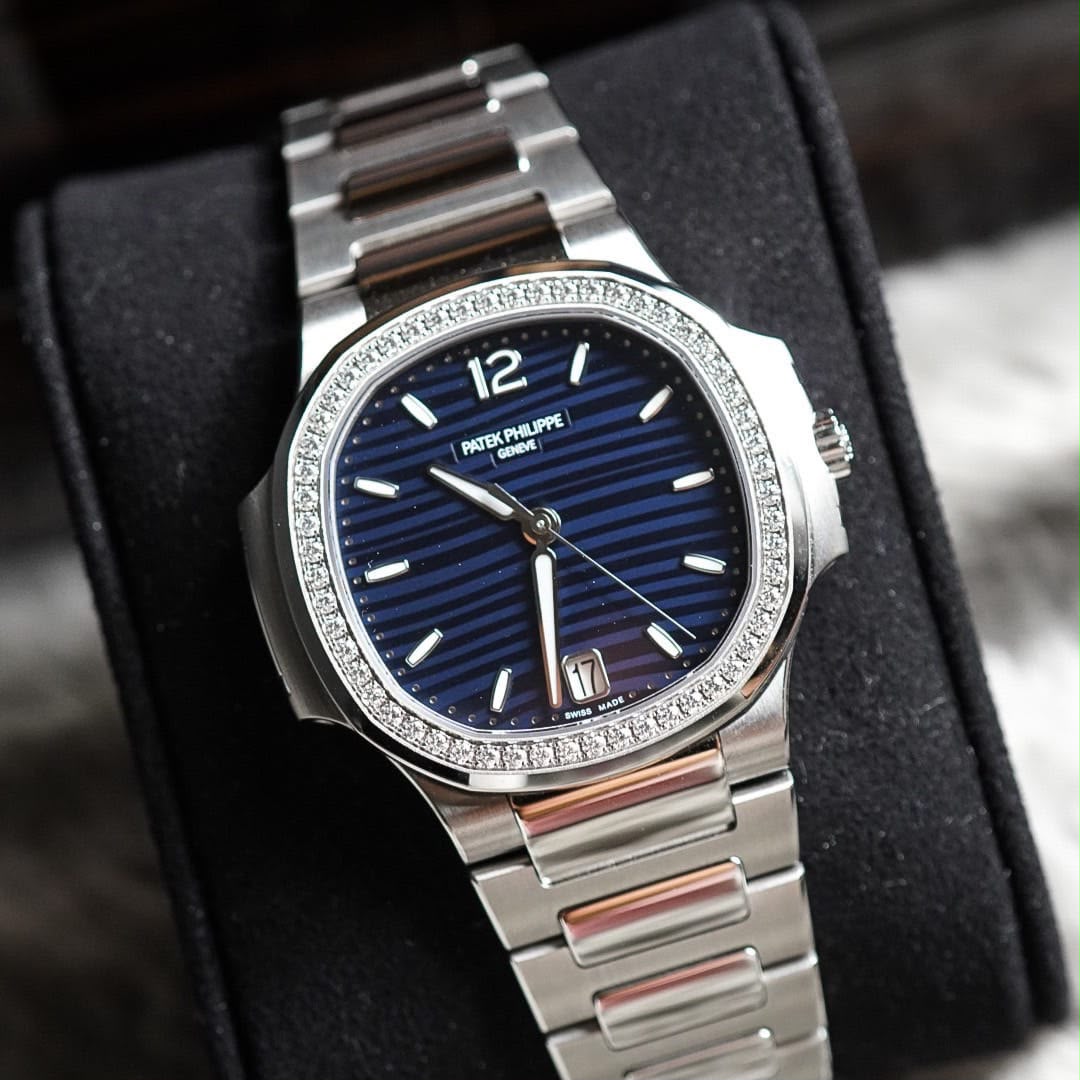 Patek Philippe Ladies' Nautilus 35 7118/1200A-001 Blue - Image 3