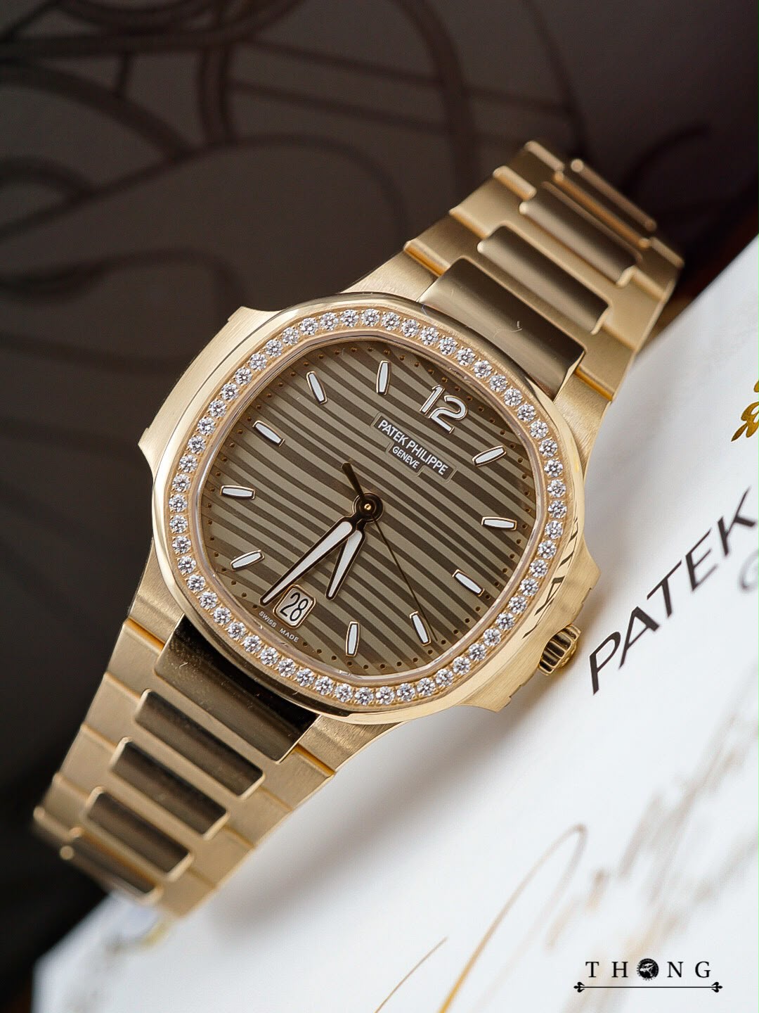 Patek Philippe Ladies' Nautilus 35 7118/1200R-010 Golden Opaline - Image 5
