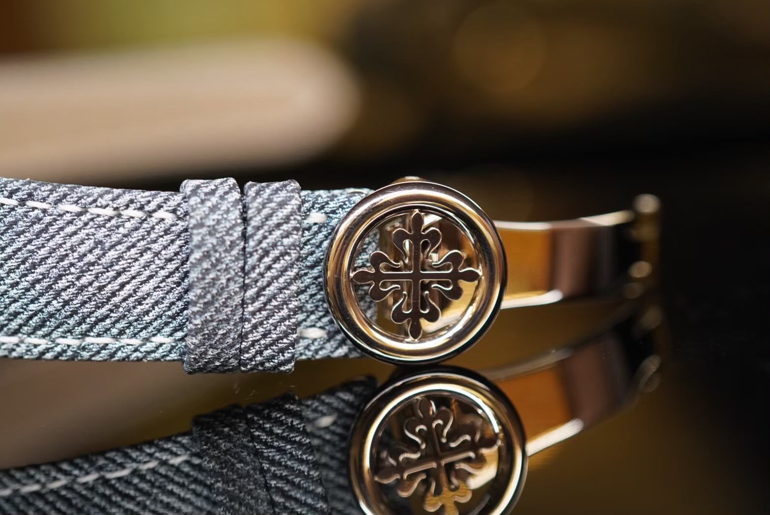 Patek Philippe Complications World Time 40 5330G-001 Opaline Blue-Gray - Image 6