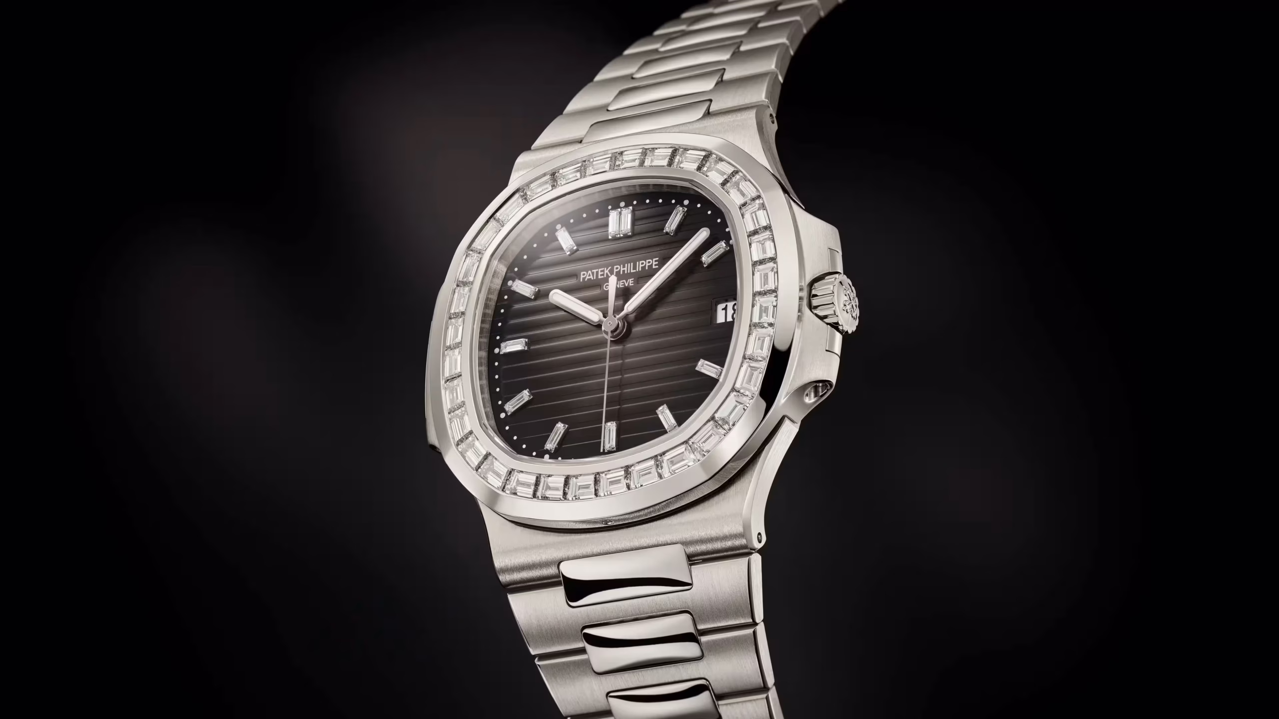 Patek Philippe Nautilus Joaillerie 5711/110P-001 Platinum Diamond-Set