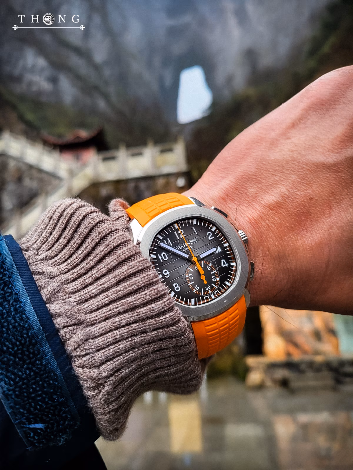 Patek Philippe Aquanaut Chronograph 5968A-001 Sunburst Charcoal Gray - Image 2