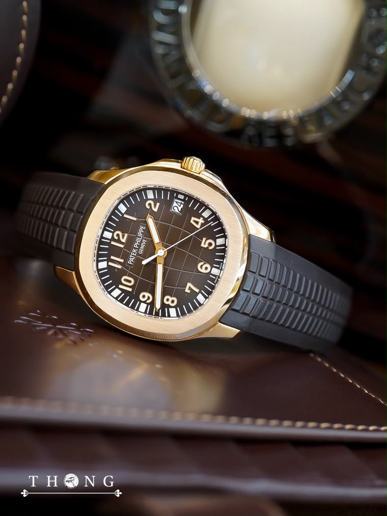 Patek Philippe Aquanaut 5167R-001 Sunburst Brown - Image 5