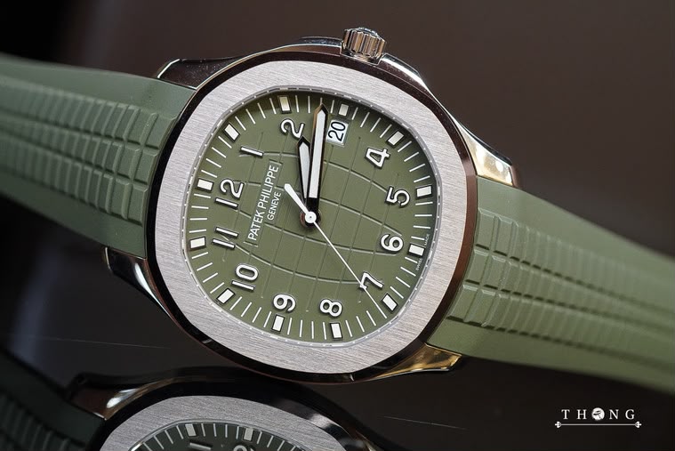 Patek Philippe Aquanaut "Jumbo" 5168G-010 Khaki Green - Image 6