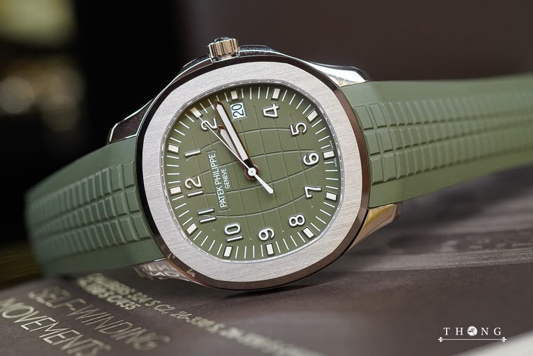 Patek Philippe Aquanaut "Jumbo" 5168G-010 Khaki Green - Image 3