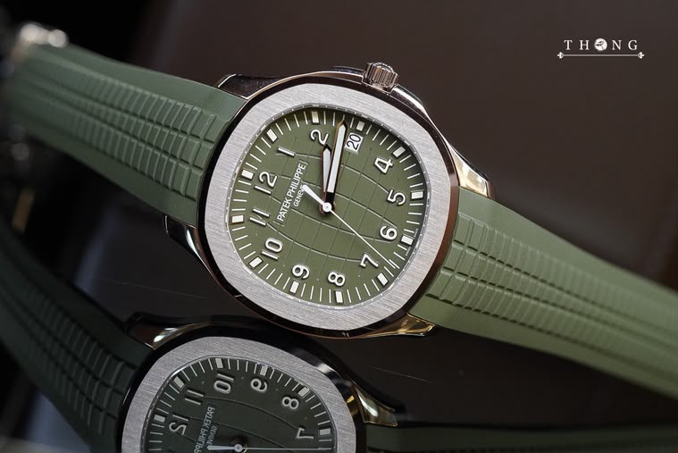 Patek Philippe Aquanaut "Jumbo" 5168G-010 Khaki Green - Image 2